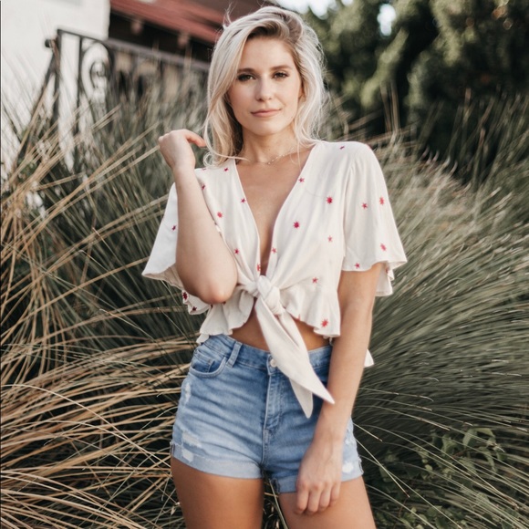 Sun And Stars Tie Crop Top - Picture 7 of 8